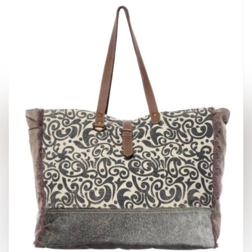 NWT! MYRA Floral Print‎ Weekender Bag